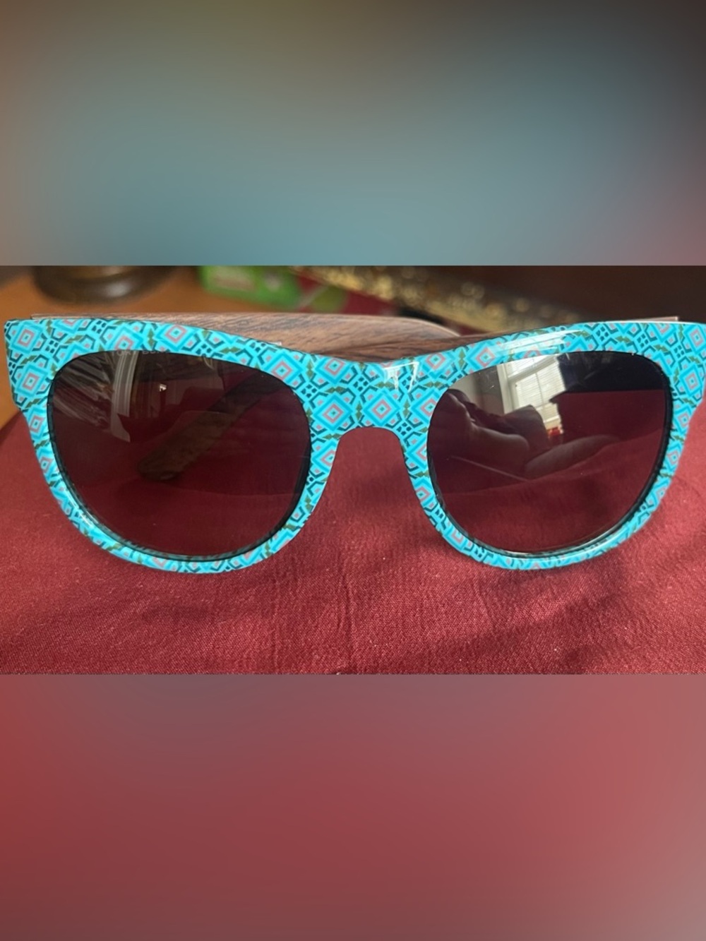 Tory Burch Wood-Grain Sunglasses Arm in Brown